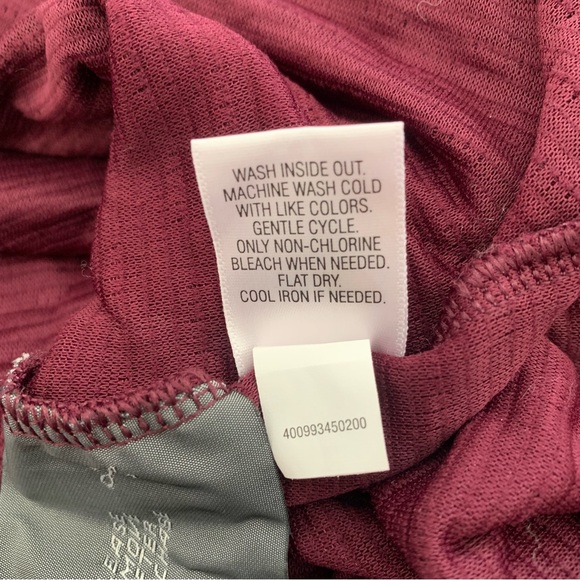 Simply Vera Vera Wang - Wine Colored Textured Top - XS - Picture 7 of 7